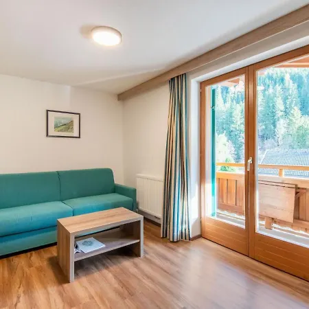 In Wald Near Zillertal Area 瓦尔德平古