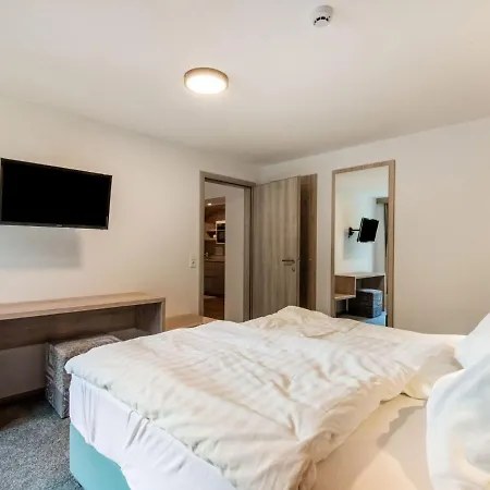 In Wald Near Zillertal Area 瓦尔德平古