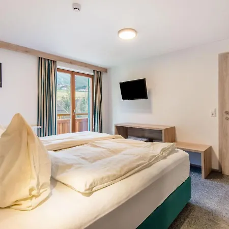 In Wald Near Zillertal Area 瓦尔德平古